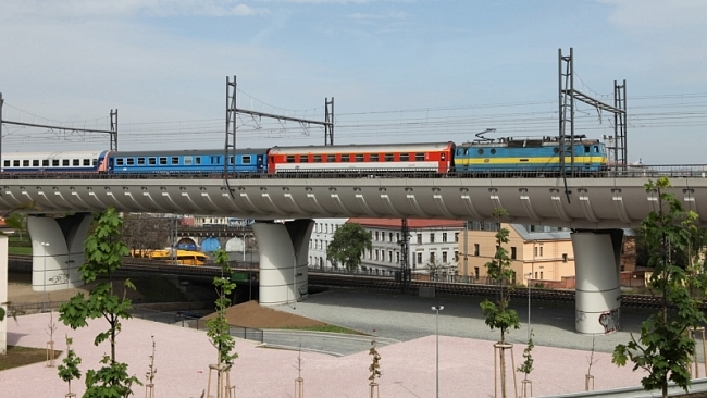 Ministr Žák odkládá otevírání železničního trhu