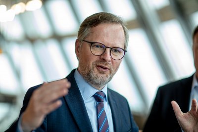 Během příštích čtyř let žádná česká vláda euro nepřijme. Není to pro občany výhodné