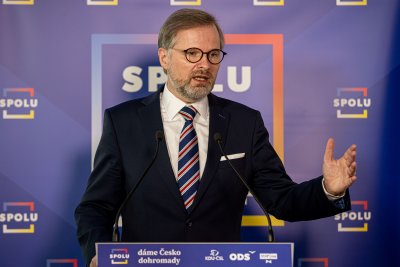 Ze strany Ruska jde o nepřátelský akt a nepřijatelné kroky. Vláda musí jednat razantně a ochránit občany České republiky
