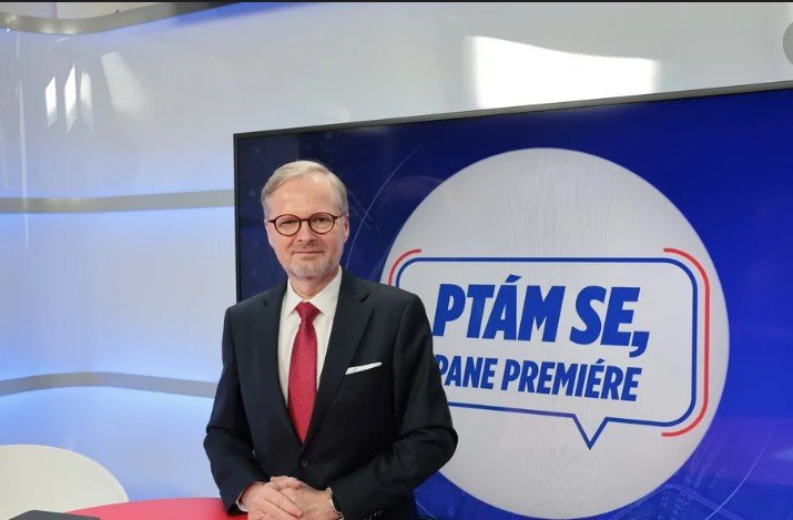 Premiér Petr Fiala v Blesku: O důchodech, atmosféře v koalici, hádkách s opozicí i euru