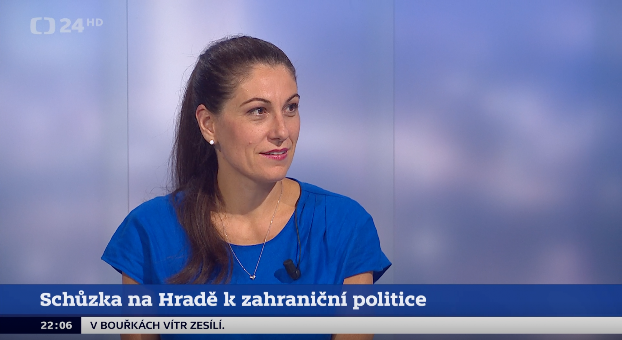 Eva Decroix v pořadu Události, komentáře o schůzce na Hradě k zahraniční politice