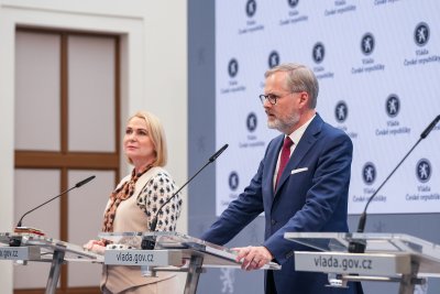 Vláda rozhodla o zvýšení platů a dalších benefitů vojáků z povolání a zabývala se budoucností jaderné energetiky v Česku