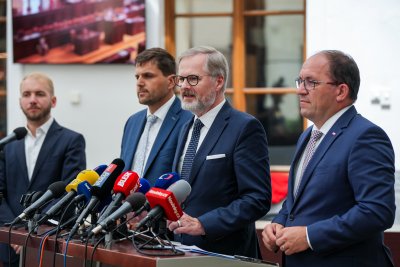 Vláda se zabývala revizí pravidel pro nové emisní povolenky ETS2 a opět prodloužila stav nebezpečí pro okolí Hustopečí nad Bečvou