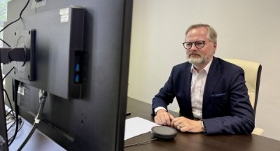 Premiér Fiala po setkání koalice ochotných: Pro další jednání budou zásadní bezpečnostní garance Ukrajině od USA a Evropy