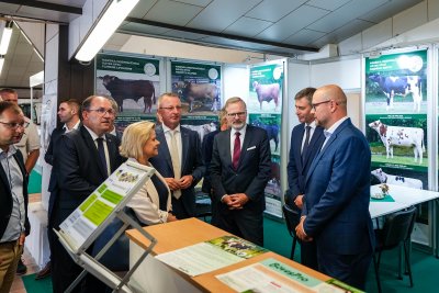 Premiér Petr Fiala: Smart farming nám ukazuje, jak hospodařit co nejšetrněji k půdě