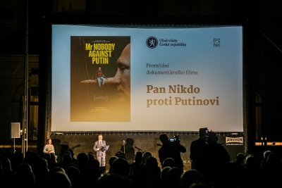 Promítání na zahradě Strakovy akademie připomenulo výročí okupace Československa