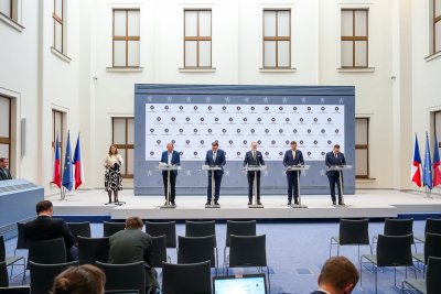 Vláda schválila návrh státního rozpočtu na rok 2026, počítá s rekordními investicemi i navýšením peněz na obranu země