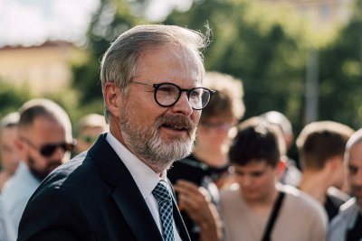 iDNES.cz: Chápu obavy lidí z války, říká Petr Fiala. Varuje před vládou národní zrady