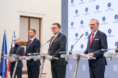 Vláda Petra Fialy podala demisi