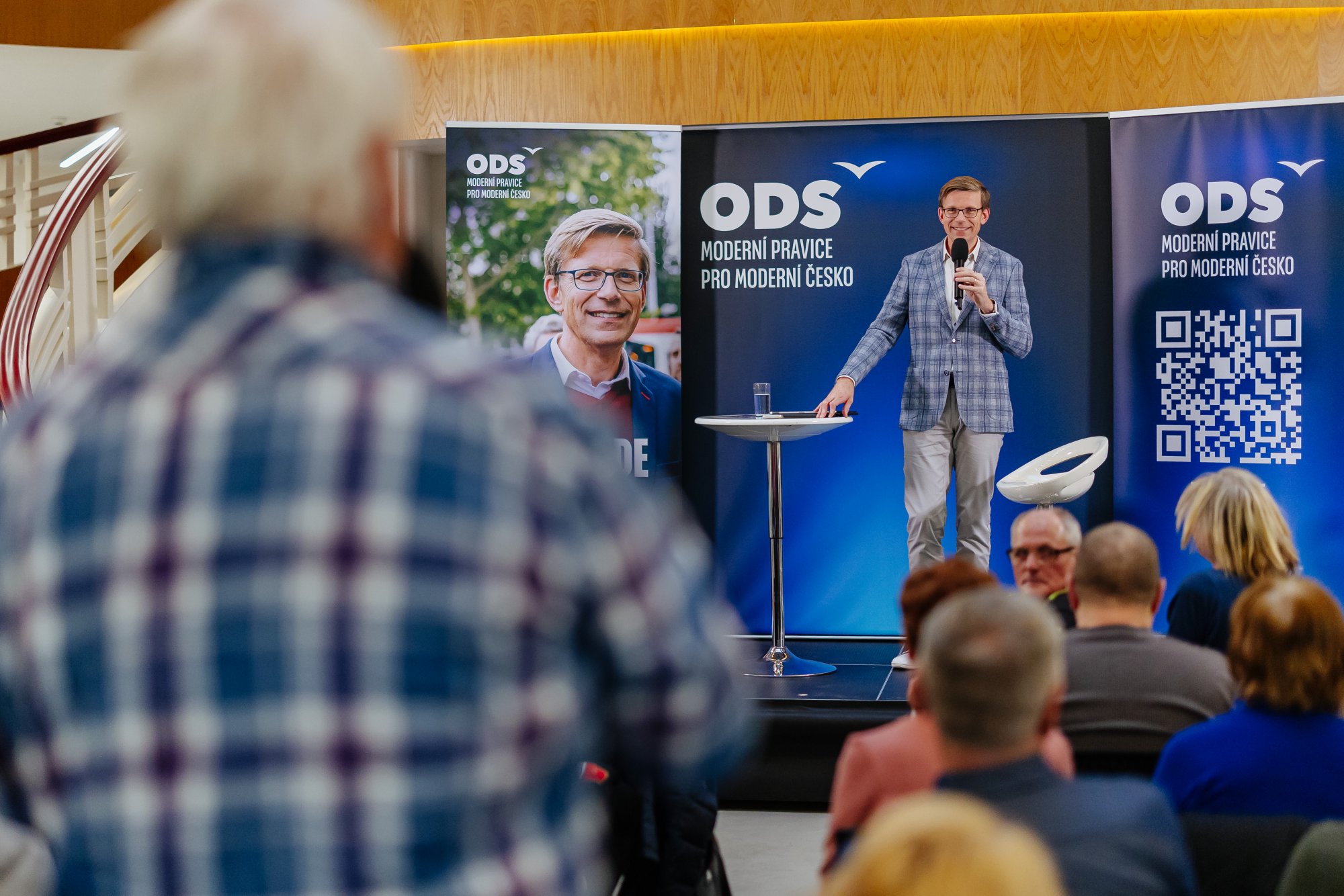 KUPKA JEDE ZA VÁMI: Martin Kupka navštívil Moravskoslezský kraj – čekali ho studenti, podnikatelé, vodíkový program, den zakončil debatou s veřejností v Ostravě