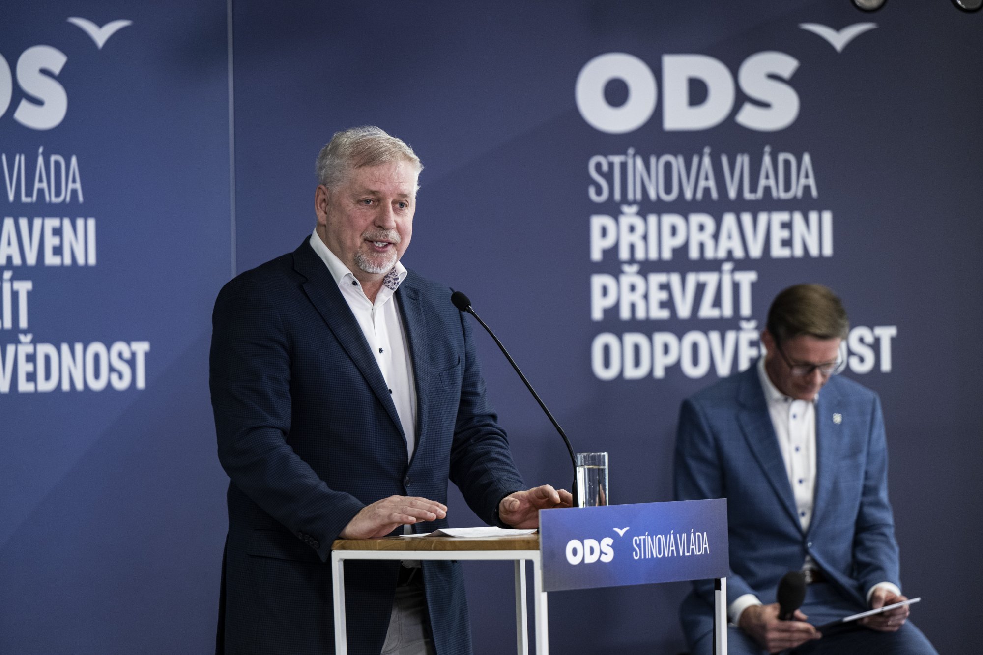 Petr Bendl: Vláda našla 200 milionů pro velké agropodniky. Na sucho ale peníze krátí